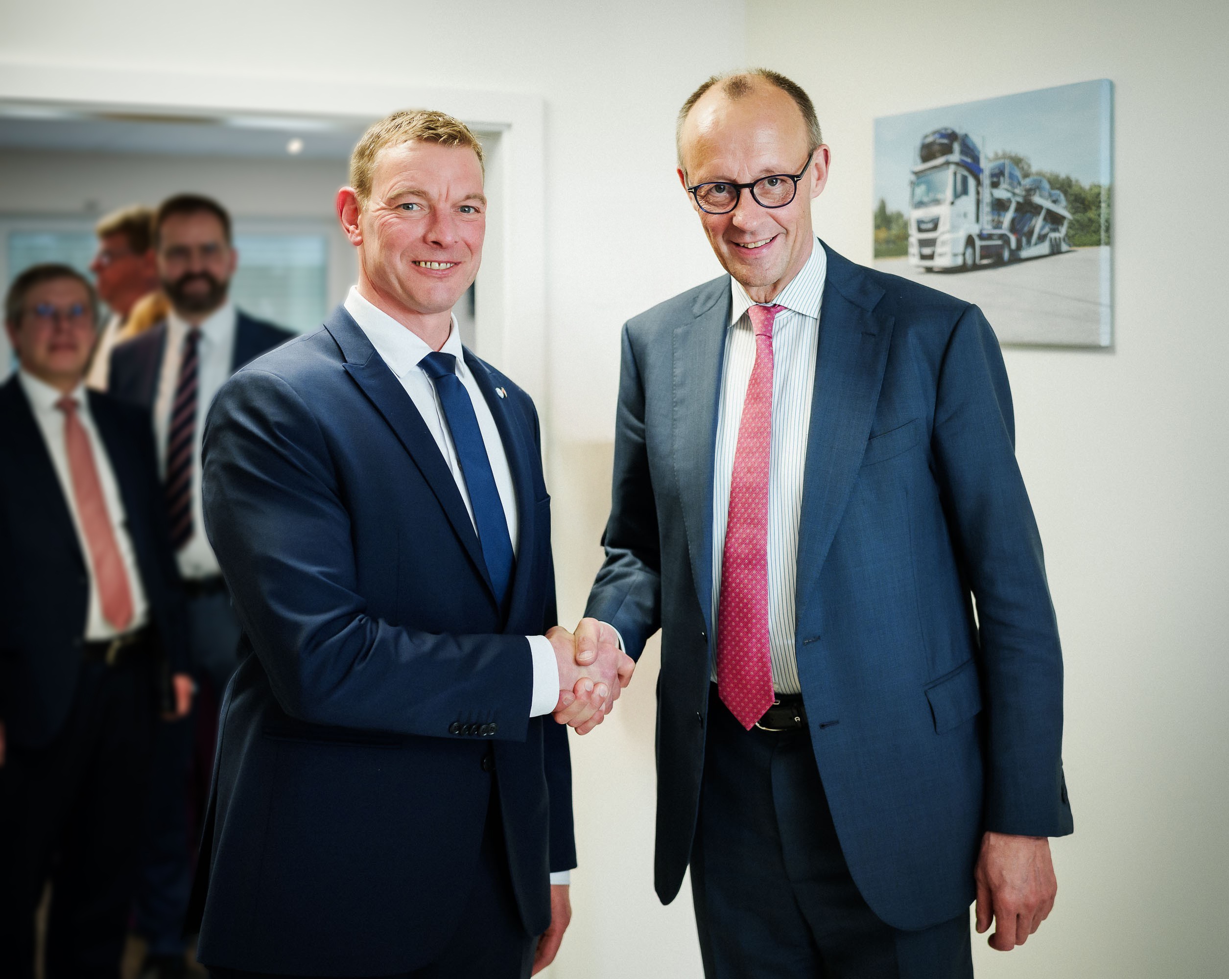 Prof Engelhardt und Bundeskanzler Friedrich Merz